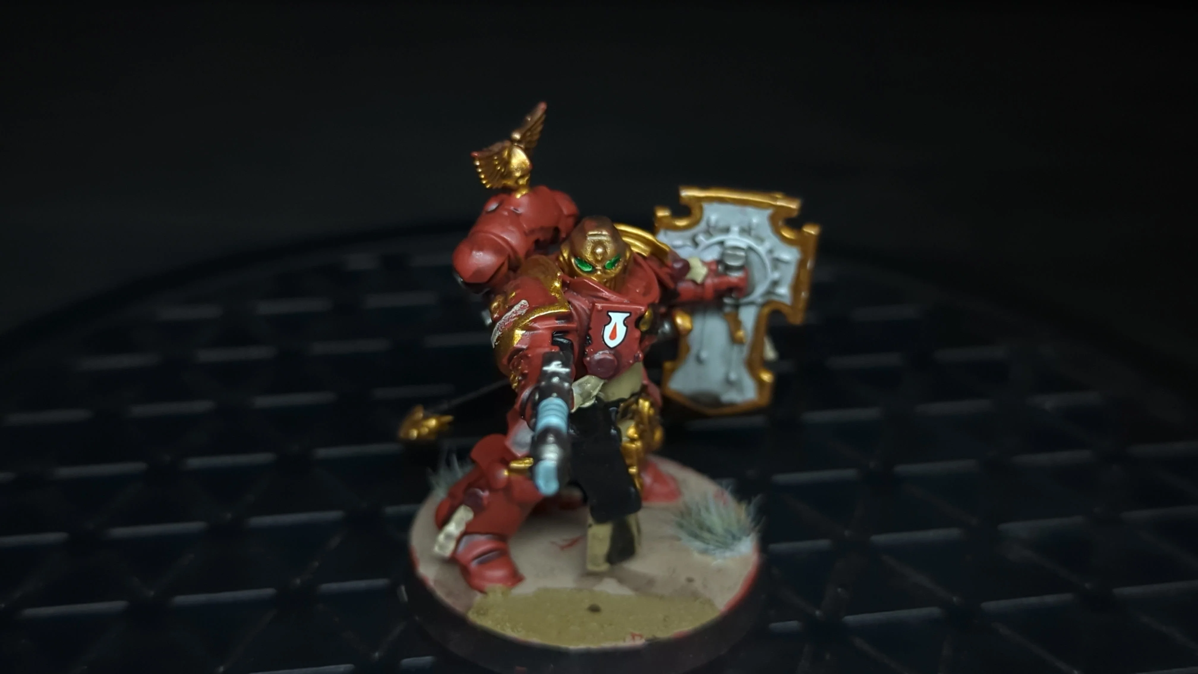 Warhammer 40k Space Marines Primaris Lieutenant with Storm Shield x1 Painted