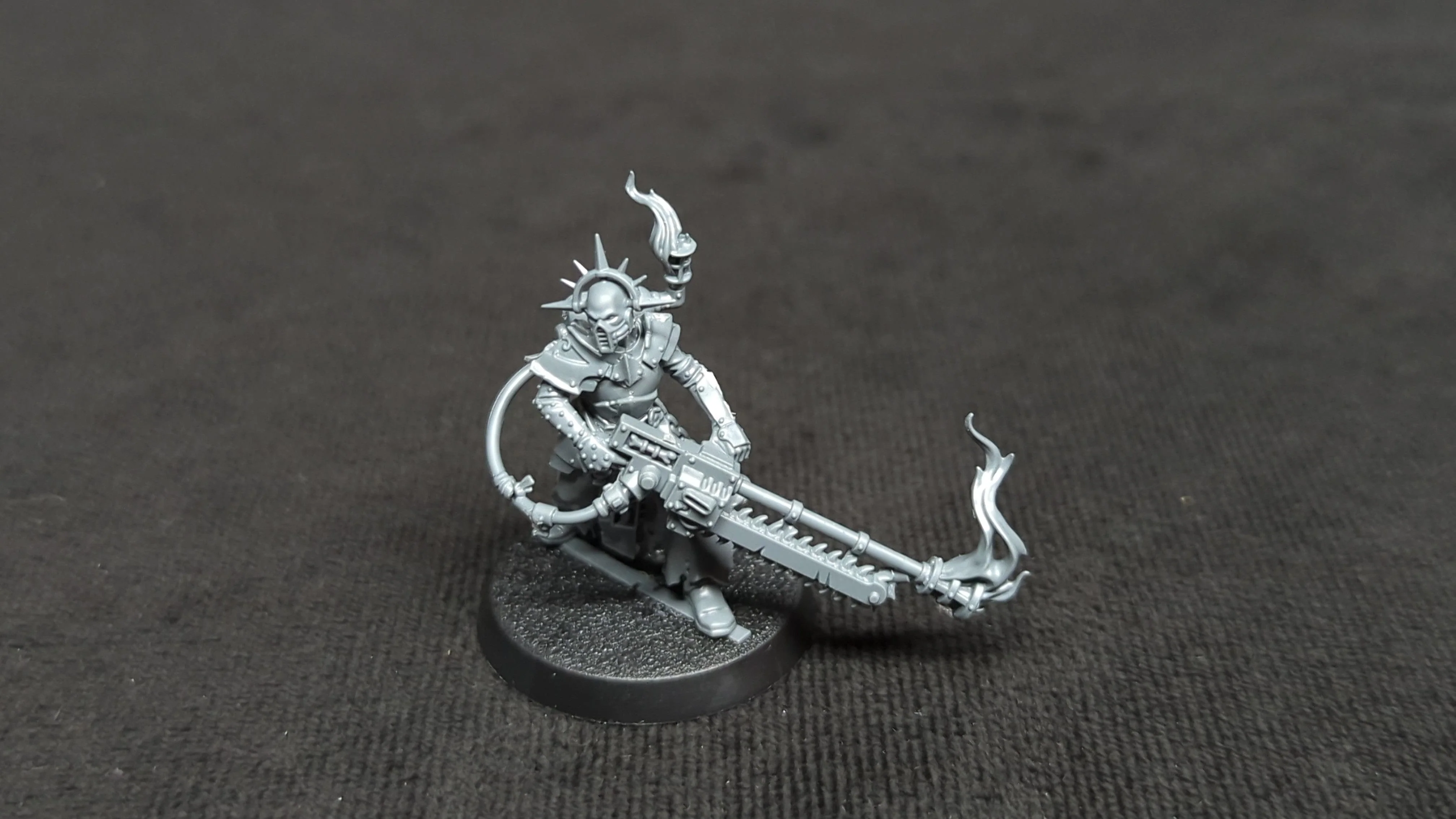 Warhammer 40k Adepta Sororitas Ministorum Priest with Vindictor x1
