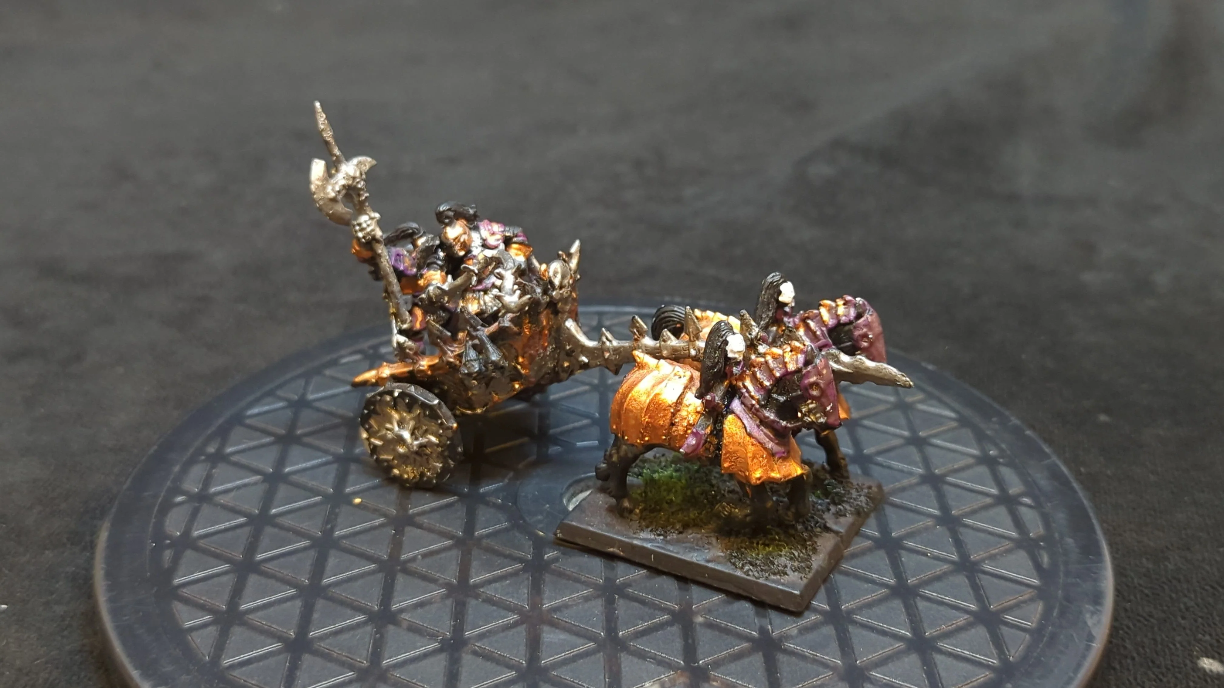 Age of Sigmar Slaves to Darkness Chaos Chariot (OOP Metal) x1 OOP Painted