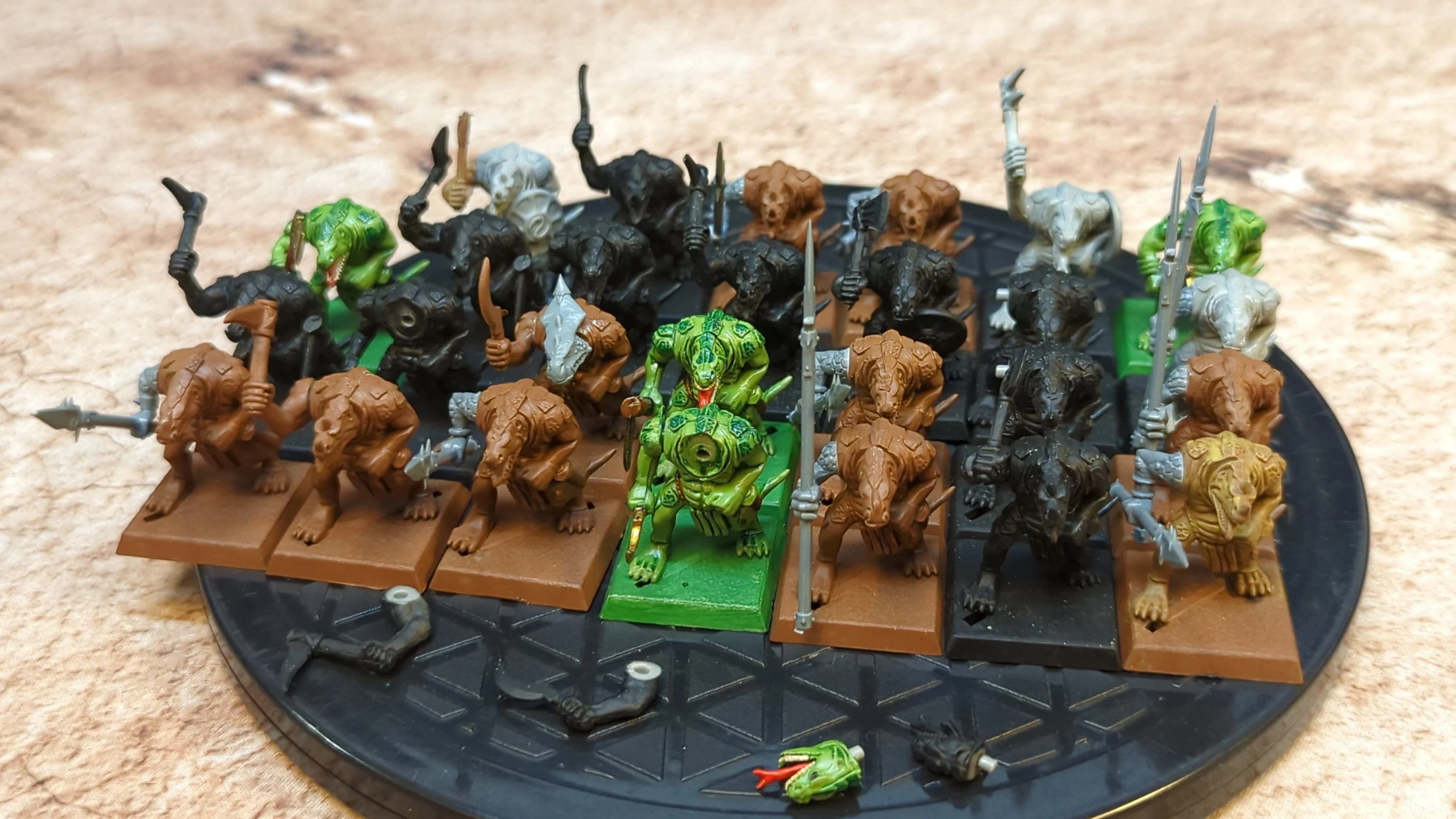 The Old World Lizardmen Saurus Warriors x27