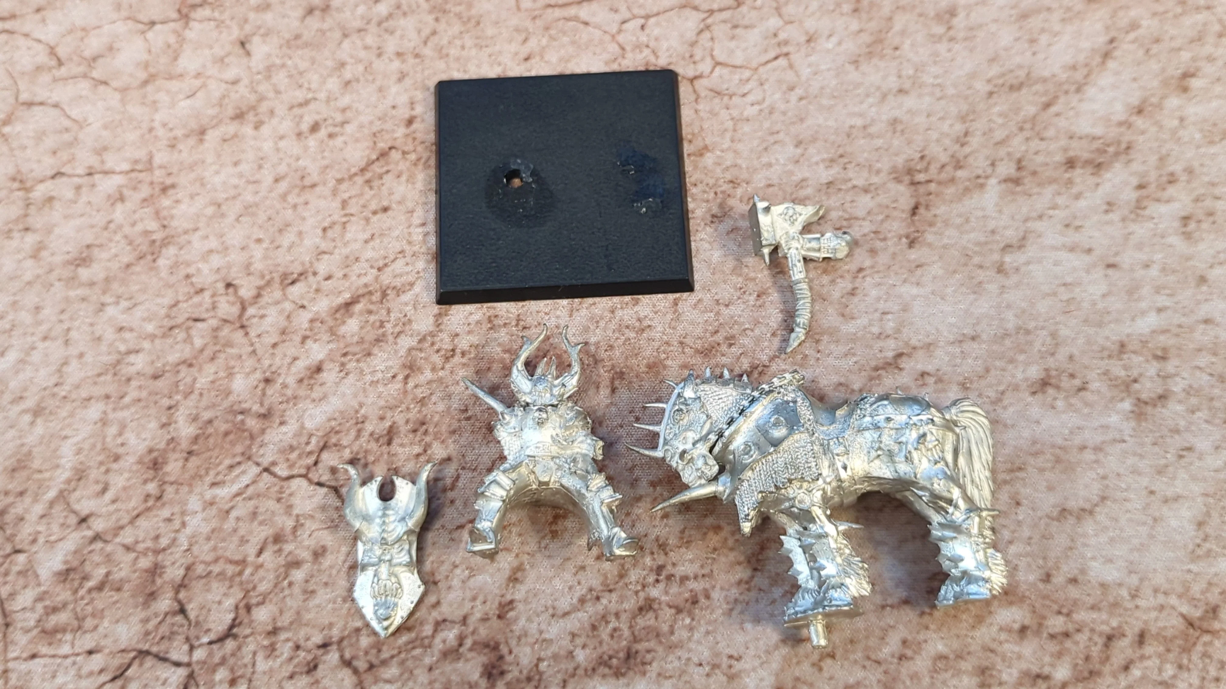 The Old World Old World - Chaos Lord of Nurgle on steed (OOP Metal) x1