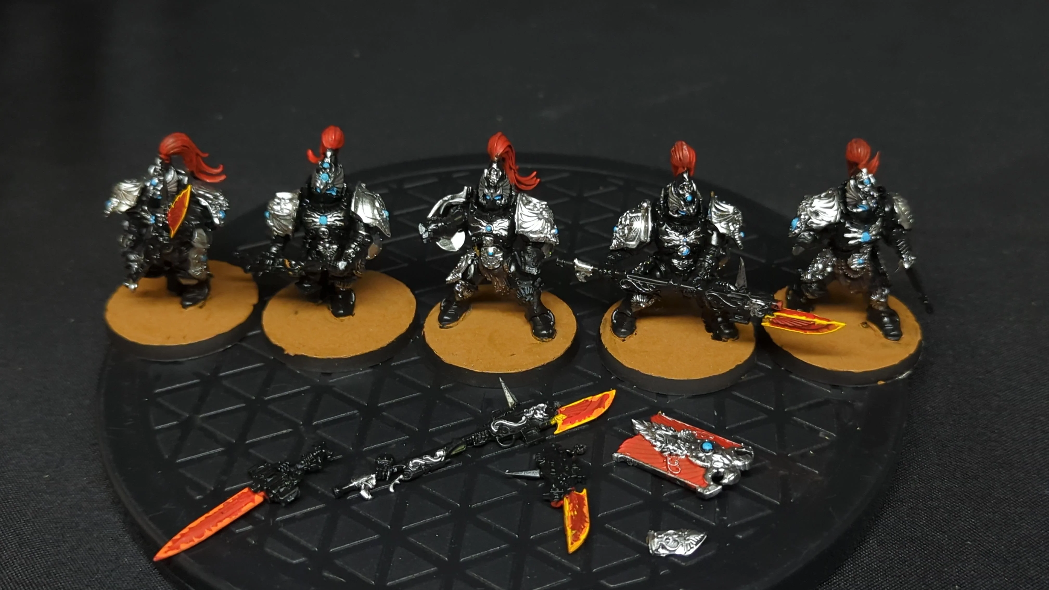 Warhammer 40k Adeptus Custodes Custodian Guard x5 Painted