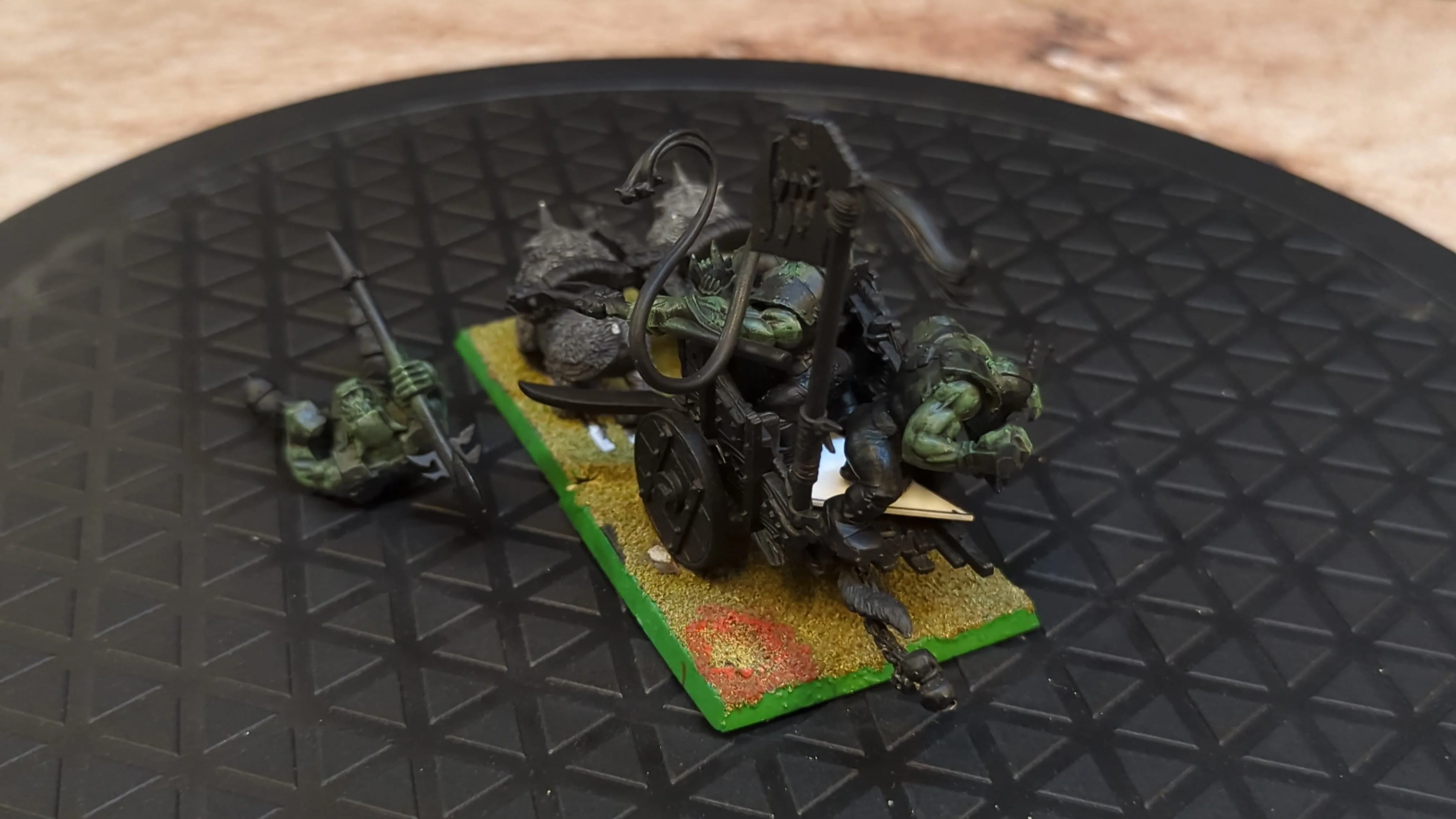 The Old World Orc & Goblin Tribes Orc Boar Chariots x1