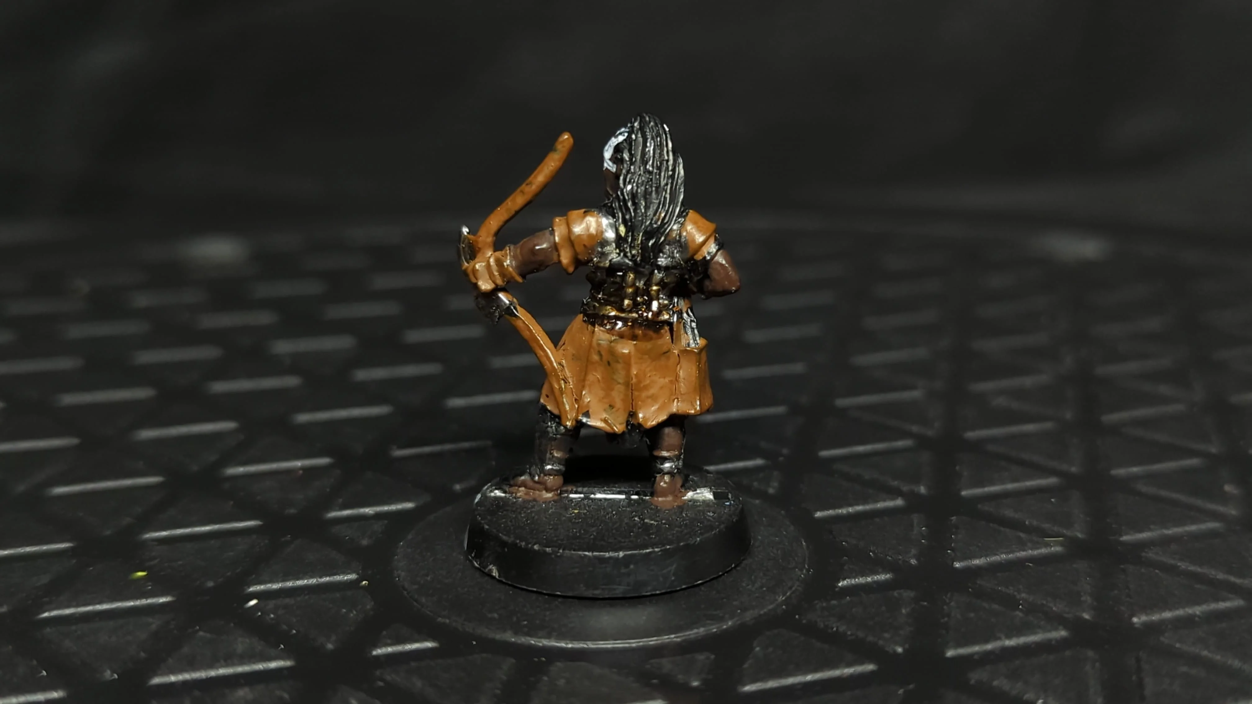 Lord of the Rings Middle-Earth Middle Earth Lurtz with bow (OOP) x1 - Image 2