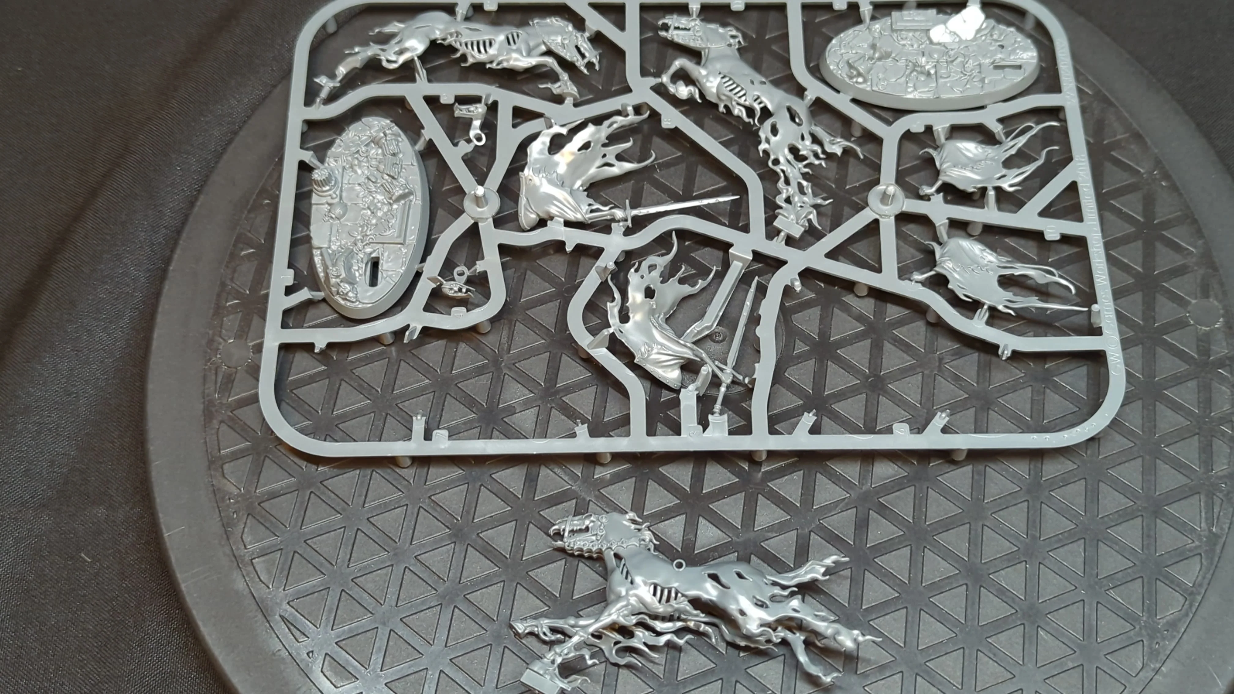 Age of Sigmar Nighthaunt Dreadblade Harrows - Easy to build x2 - Image 2