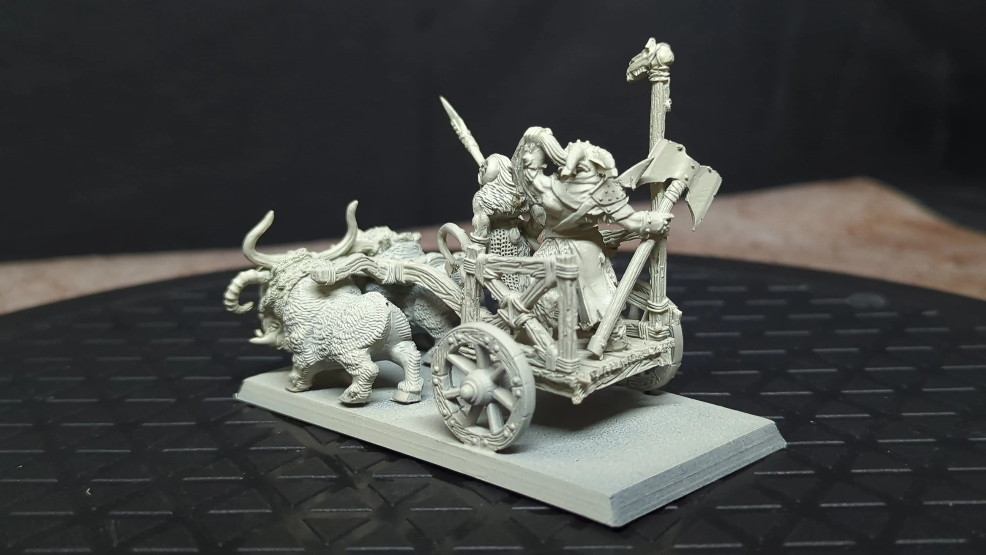 The Old World Beastmen Brayherds Tuskgor Chariot x1 - Image 2