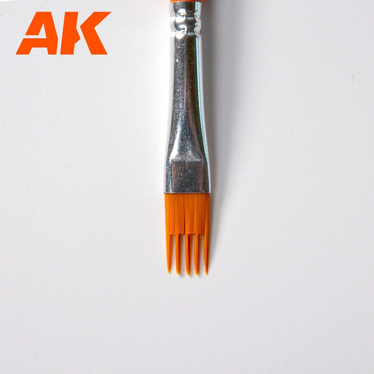 AK Interactive COMB Weathering Brush #5 - Image 2