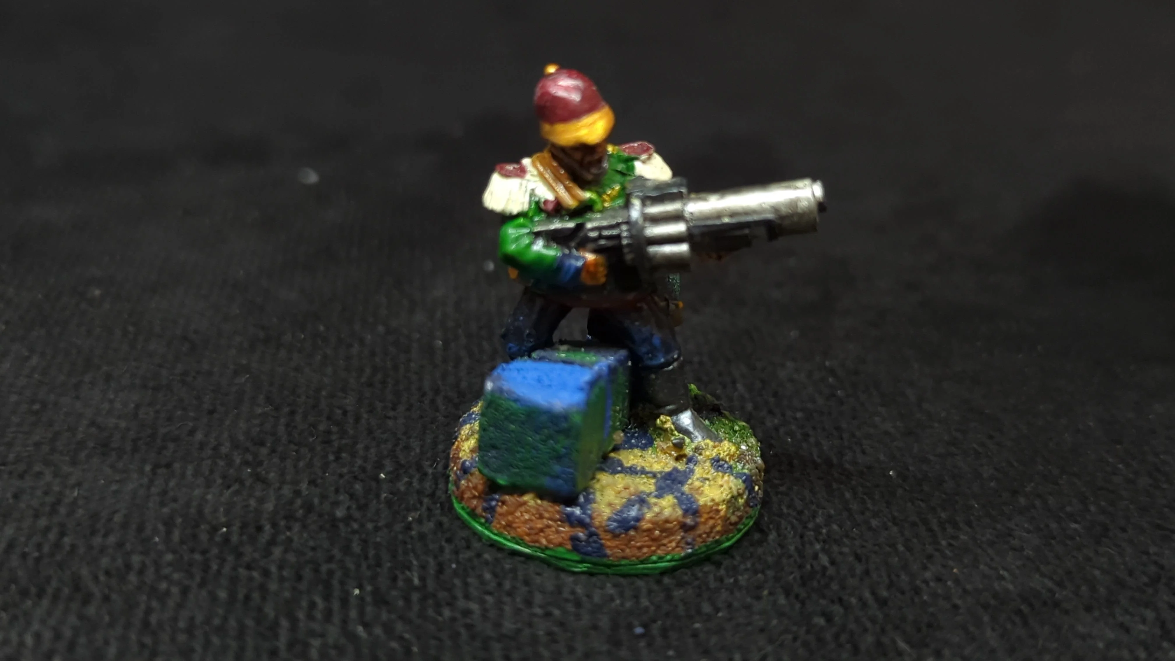 Warhammer 40k Astra Militarum Paetorian Guard with Grenade Launcher x1 OOP Painted