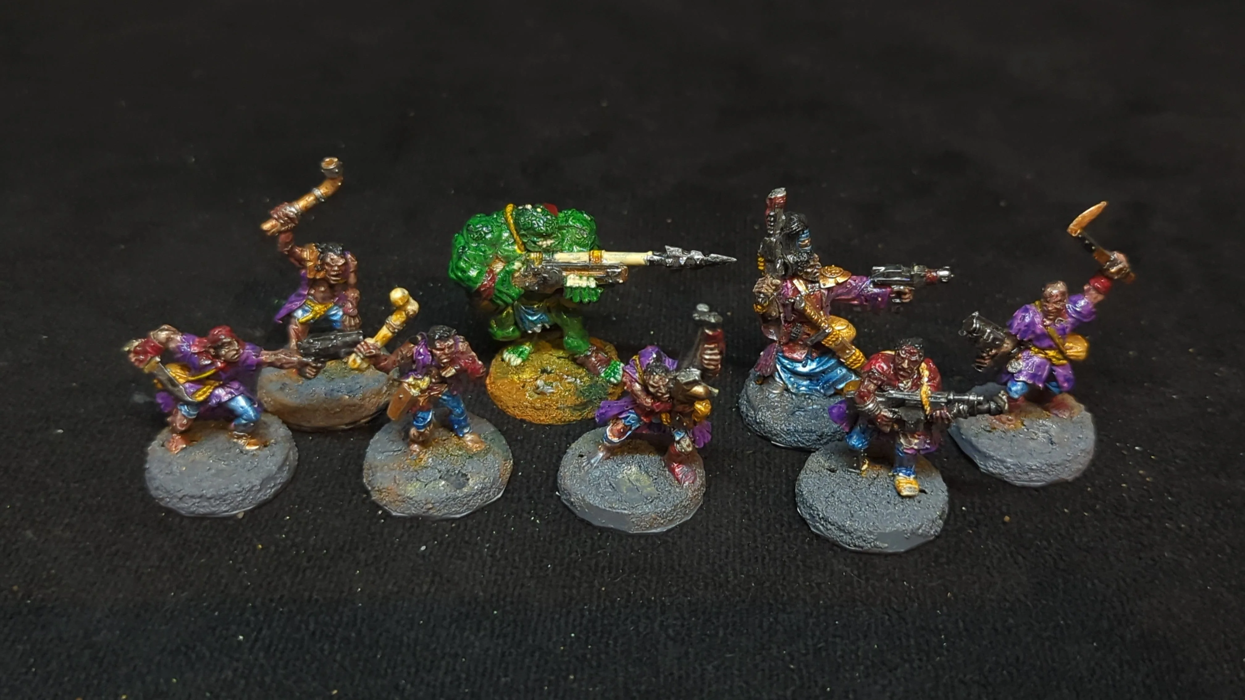 Warhammer Necromunda Necromunda Scavvies Gang x8 OOP Painted